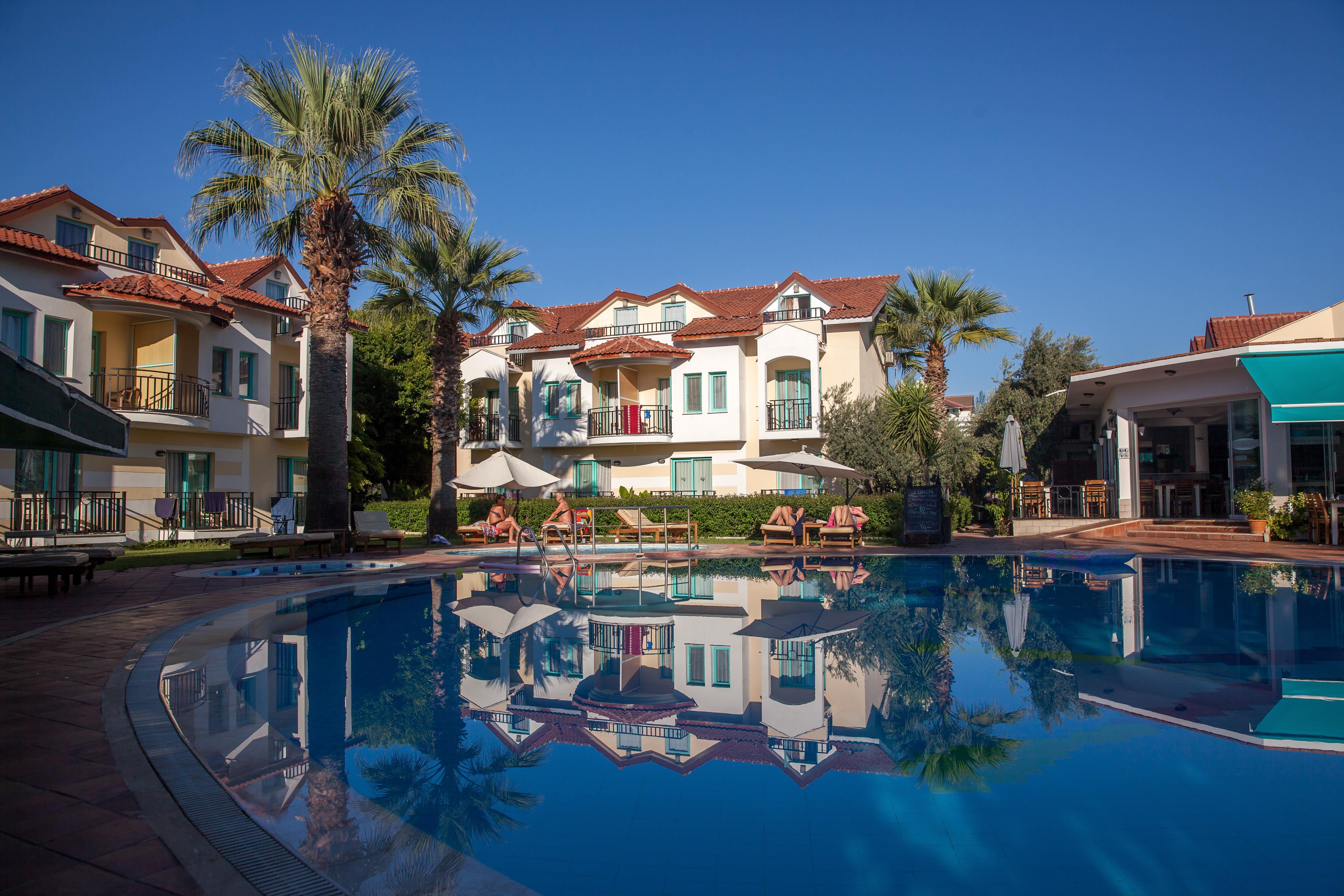 Rebin Hotel 3*